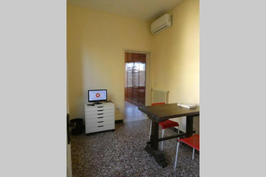 Casa Storica E Confortevole Empoli Luaran gambar